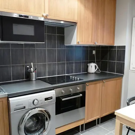 Sleeps 5 Wifi * Канны