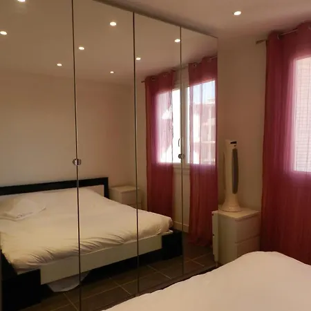 Sleeps 5 Wifi Lejlighed