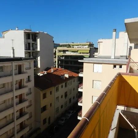 Sleeps 5 Wifi * Cannes
